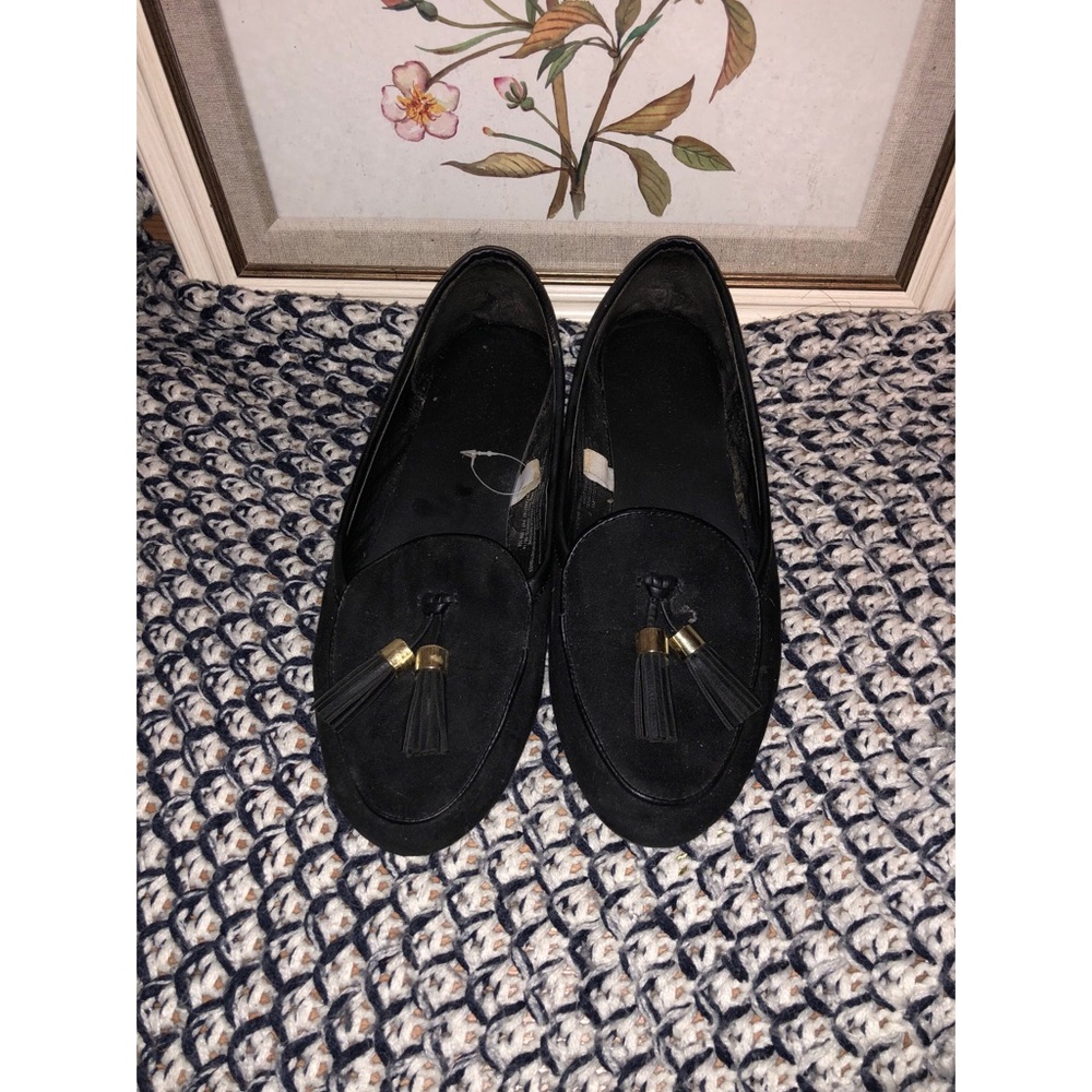 Size 7 1/2 black loafers